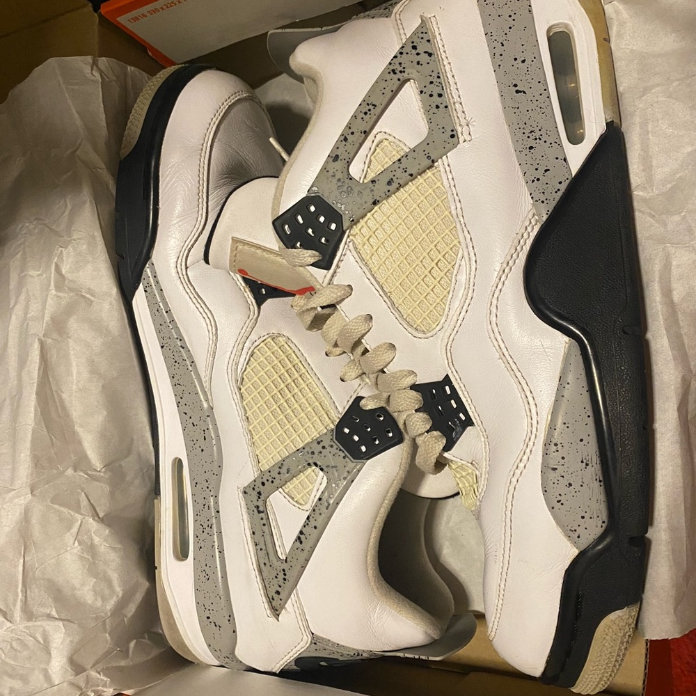 Jordan 4’s White Cement Size 11 USED
